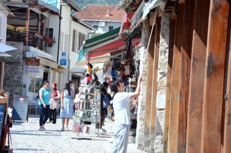 Obrtnici Mostara: “Ako nam se ne pomogne u Starom gradu ćemo imati Černobil”