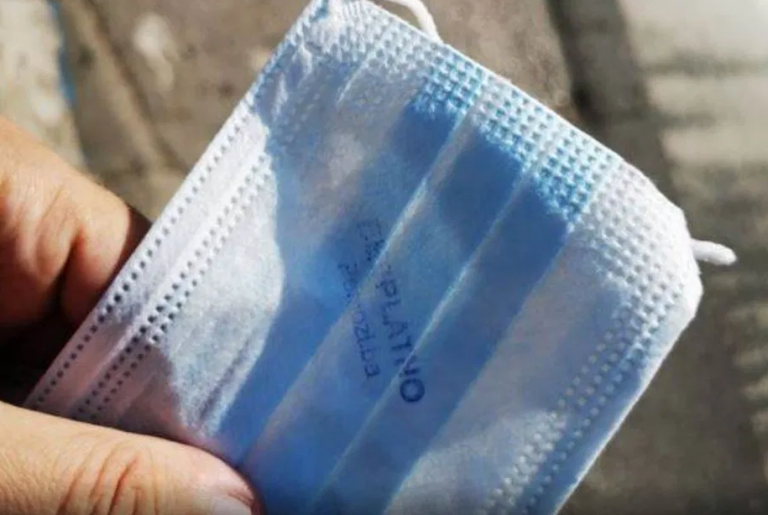 Besplatne maske udruženja ‘Pomozi.ba’ prodaju se po cijeni od 3 KM