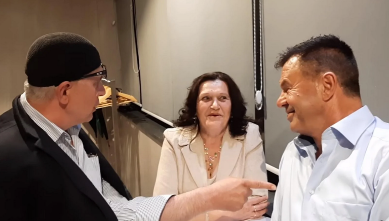 Prvi susret nakon 56 godina: Brat i sestra se upoznali na svadbi u Sarajevu (VIDEO)