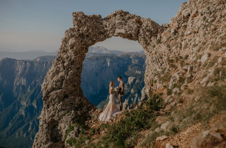 Ljubav na vrhu Čvrsnice: Mladenci napravili jedinstvene fotografije na bh. ljepotici