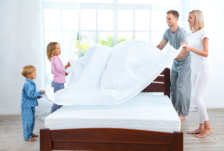 Vječna dilema: Koliko često treba mijenjati posteljinu