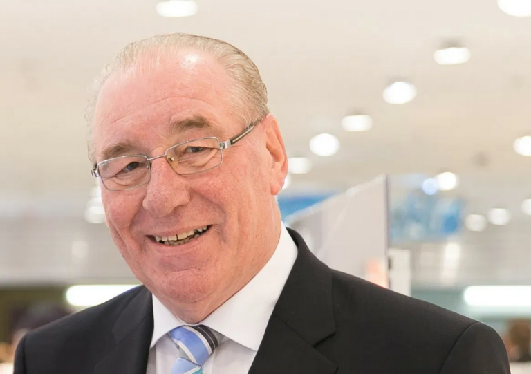 Umro je suosnivač i član društva dm drogerie markt Günter Bauer