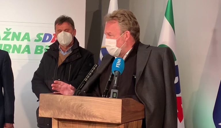 Bakir Izetbegović nervozno reagirao na pitanje: Jeste, veliki je poraz, ima li još pitanja?