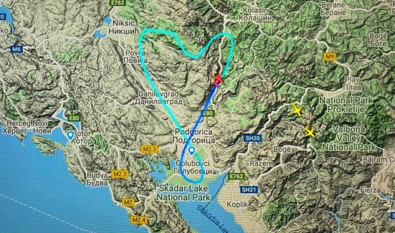 Pilot iscrtao srce na nebu iznad Crne Gore: Izazvao brojne osude a potom velike emocije i riječi podrške