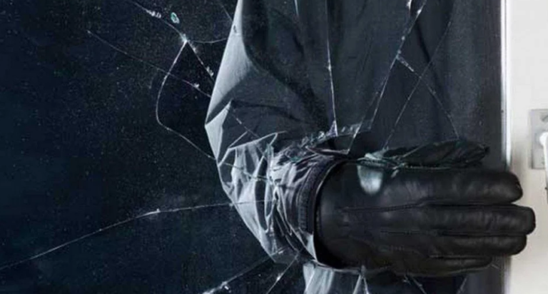 Traumatično iskustvo Tuzlaka kojem je migrant provalio u kuću u sred noći: Napao me je nožem od 35 cm, zamislite plač svog djeteta i žene…