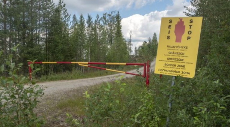 Napravio lažni granični prijelaz i migrante ubijedio da su ušli u EU