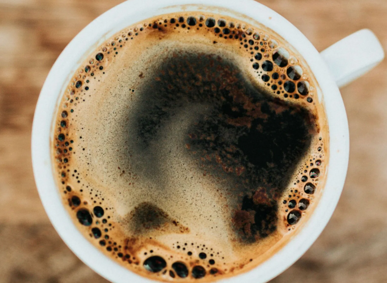 Šest znakova koji ukazuju da pretjerujete s kafom