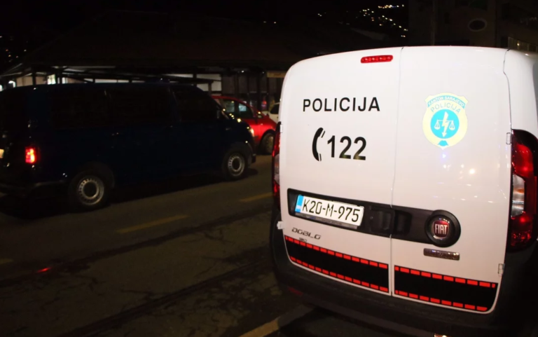 Racija na Baščaršiji, policija po nalogu suda pretresa nargila barove