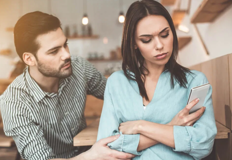 Loša frizura, partner koji ne sluša, PMS: Ovo su najčešći ‘okidači’ za loše raspoloženje kod žena