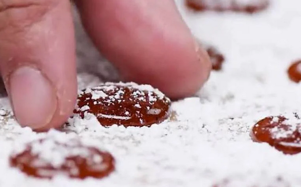 Na jednostavan način sami napravite pastile za smirivanje kašlja