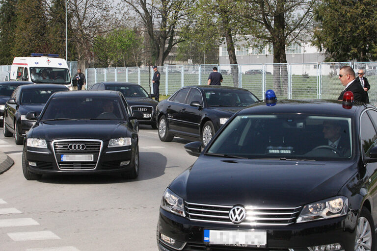 Institucije u BiH nastavljaju s nabavkom luksuznih vozila: “Navikli da žive u izobilju”