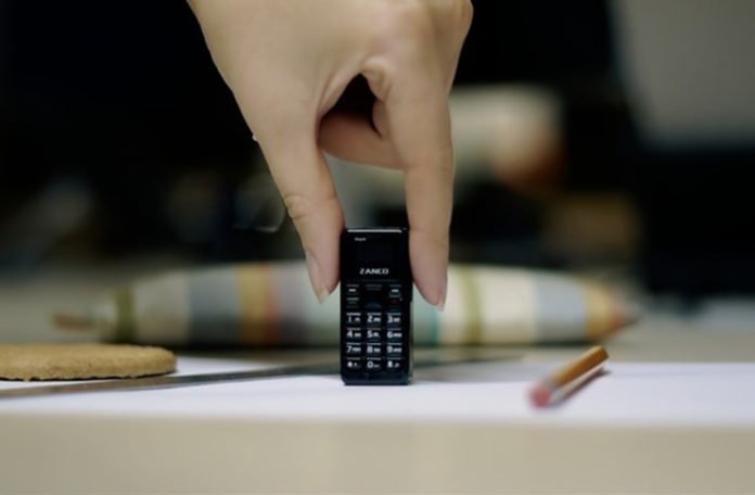 Britanska kompanija napravila najmanji mobitel na svijetu