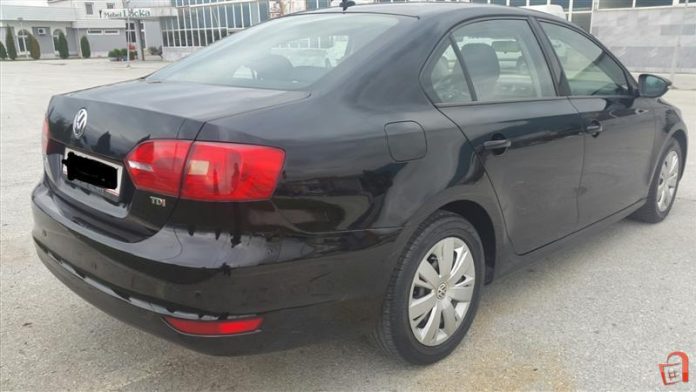 VW Golf Jetta 1 6 tdi 11 696x392 1
