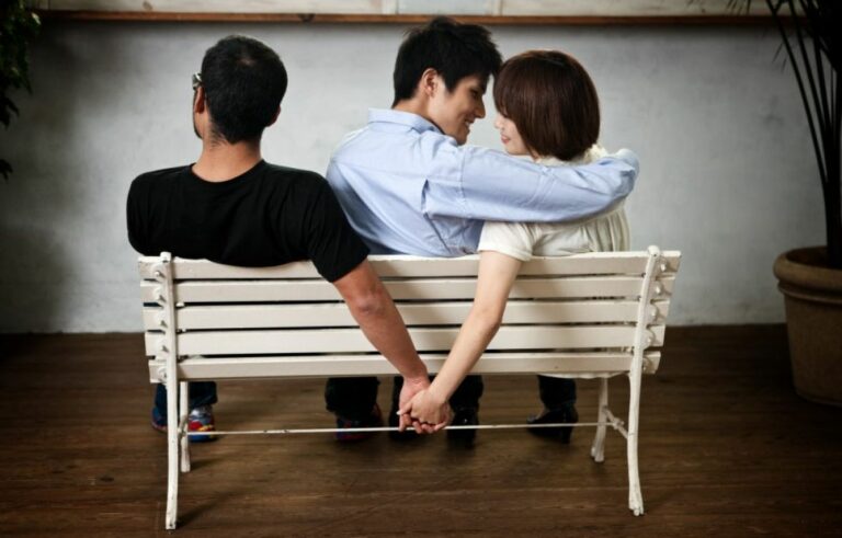 Ovo su tri horoskopska znaka koja najviše varaju u vezi