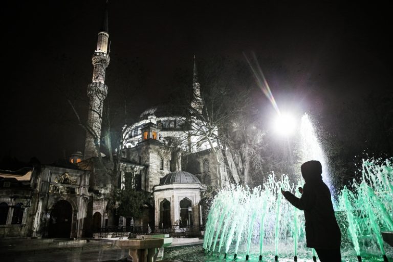 Istanbul: Putem razglasa u džamijama upućena dova namijenjena zaustavljanju širenja virusa korona