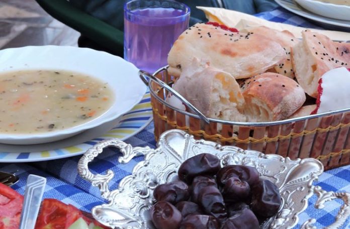Iftari u bh. restoranima postali pravi luksuz: Evo koliko trebate izdvojiti za iftarski meni