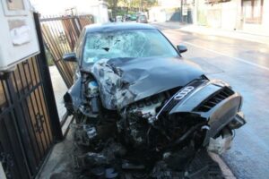 audi ilustracija smrskan nesreca kurir