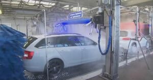 autopraona najveca svijet 98 696x365 1