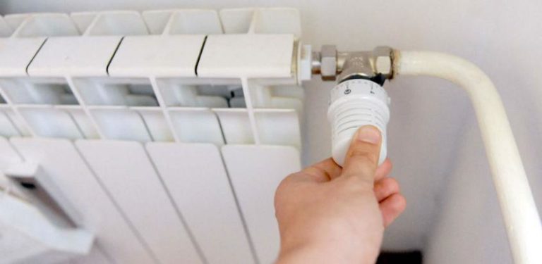 Njemački grad gasi grijanje u kancelarijama, radnicima dijeli jakne