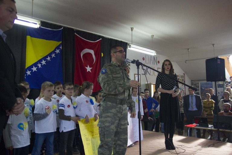 BH. APSURDI: U Zenici upriličena svečanost za obnovljene školske toalete