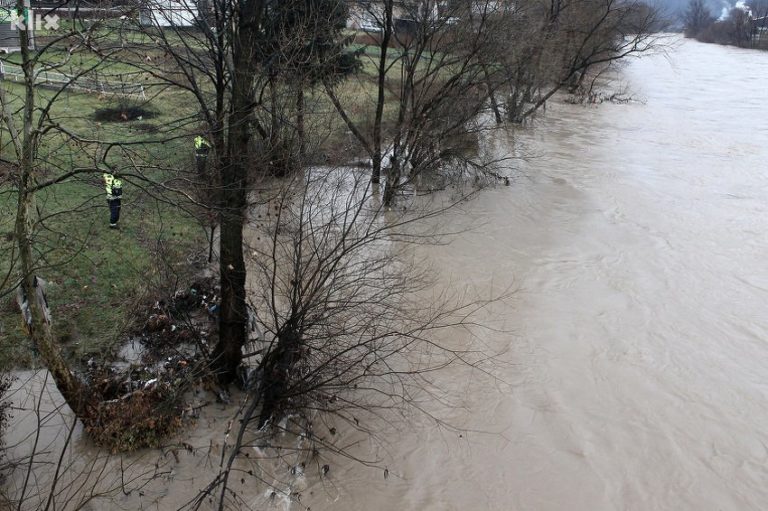 ZDK Više od 300 spasilaca bezuspješno završilo peti dan potrage za tijelom Aldina Mulića