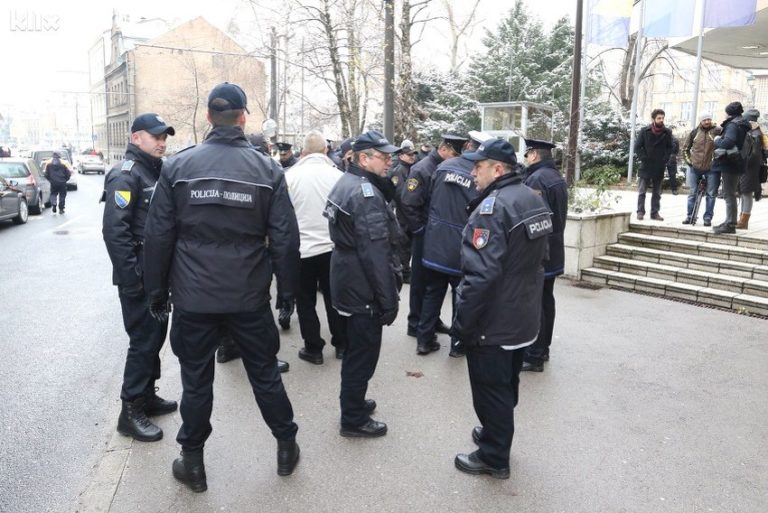 Policajci najavljuju da će ih 29. decembra na proteste izaći 5.000