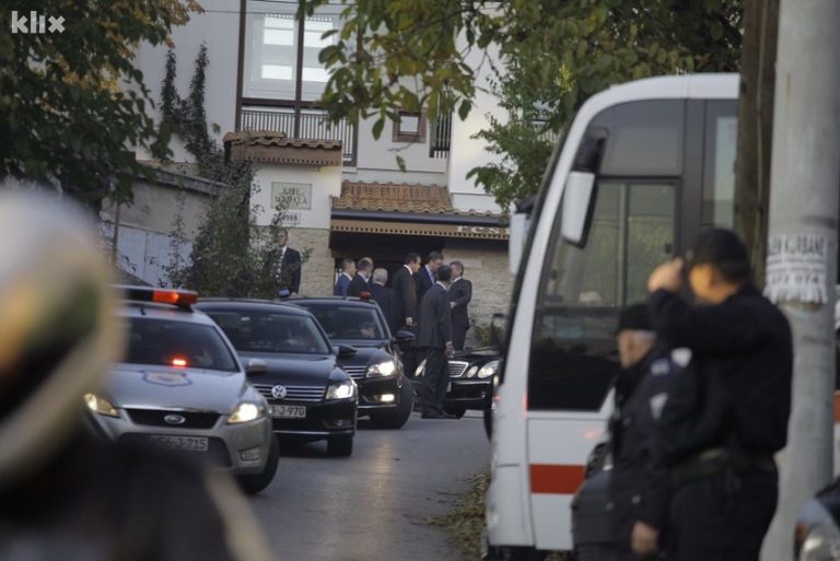 Hitna pomoć i vatrogasci će od petka imati prednost nad vozilima političara u BiH