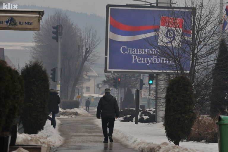 Uposlenici Vijeća ministara BiH dobit će slobodan dan 9. januara zbog “državnog praznika”