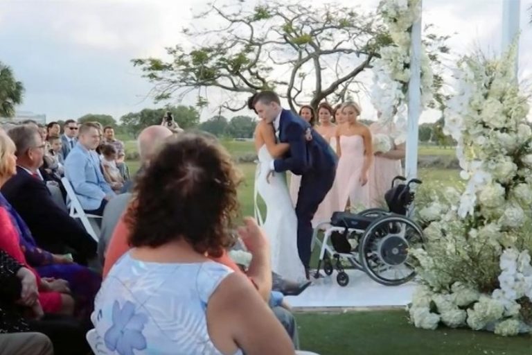 Sedam godina nakon nesreće nogometaš ustao iz kolica i prošetao do oltara