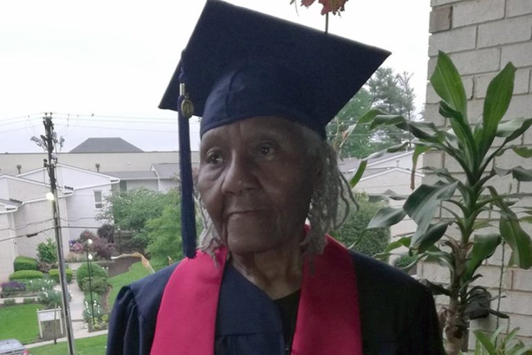 Amerikanka diplomirala u 89. godini na Univerzitetu Liberty u Virginiji