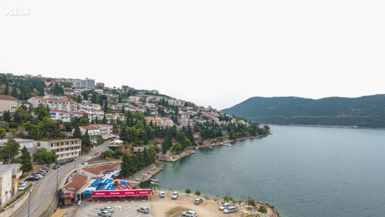 Građani odmore plaćaju na rate: Za sedam dana u Neumu treba vam 600 KM, Hrvatska sve skuplja