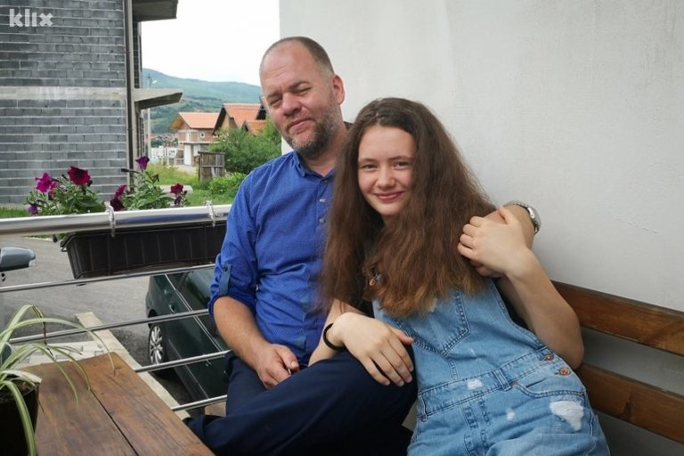 Lejanina haljina humanosti: Priča maturantice iz Kaknja je lekcija koju ne smijemo zaboraviti