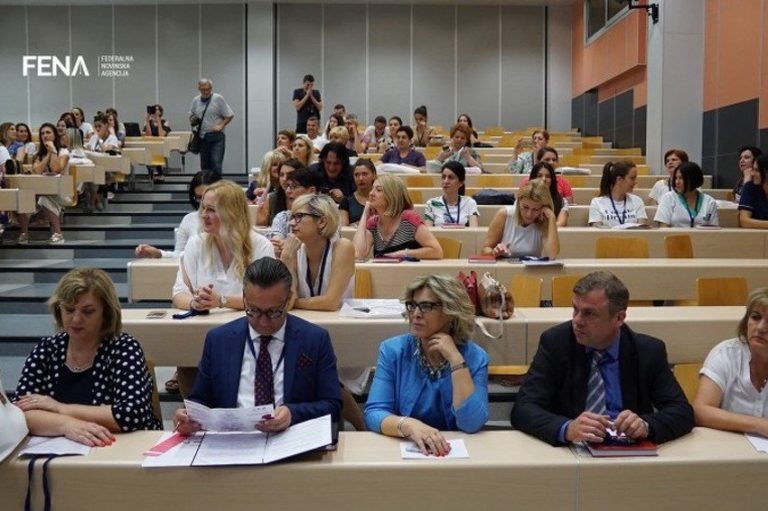 U BiH je postao trend da žene traže carski rez, ljekari i babice savjetuju prirodan porod