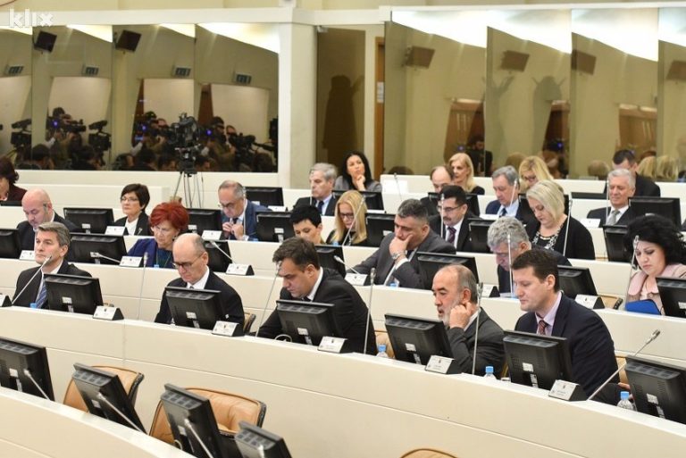 S plaćom većom od 5.000 KM: Državni parlamentarci za četiri godine usvojili samo 14 novih zakona