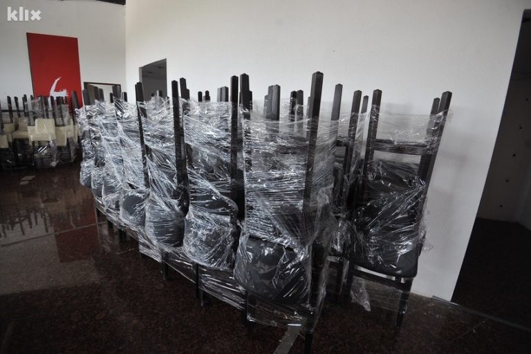 Prosječne plate radnika u preradi drveta i proizvodnji namještaja tek 550 KM