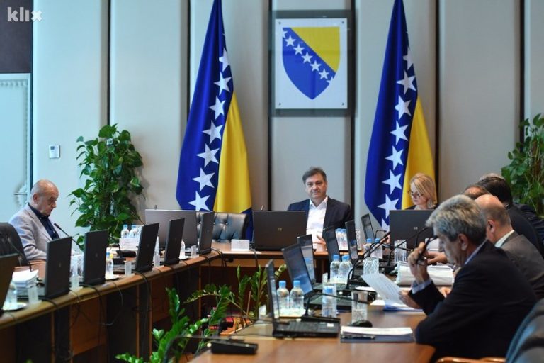 Vijeće ministara iduće sedmice o ograničavanju rasta cijena nafte i uvođenju 4G mreže u BiH