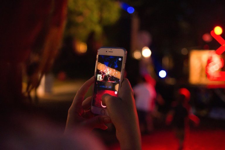 Korištenjem smartphonea možete oštetiti vid