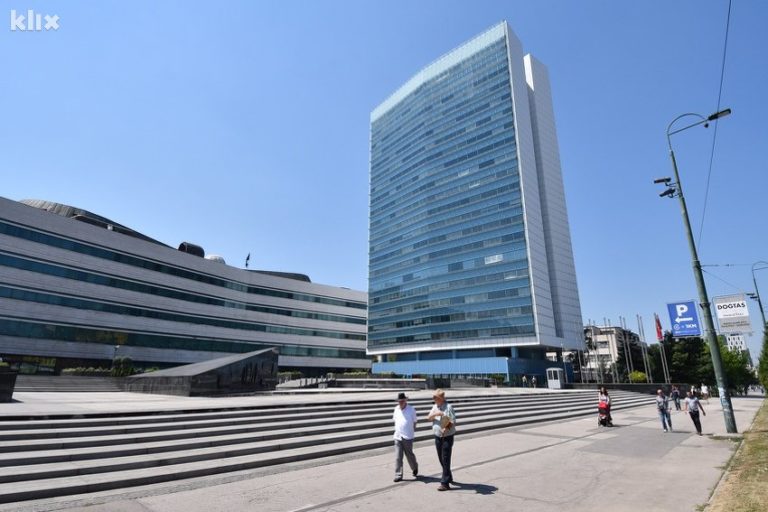 U državnim institucijama zaposleno 118 direktora, bh. javnost za većinu nikada nije ni čula