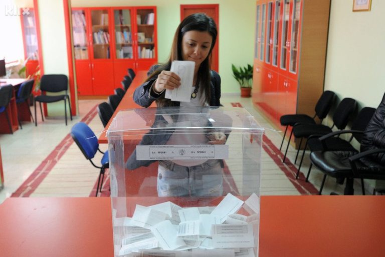 SDA i HDZ za dvije decenije izgubile “vojsku” birača