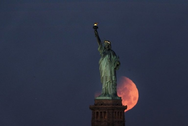 Deset zemalja sa najviše bogataša čiji su računi teži od 50 miliona dolara