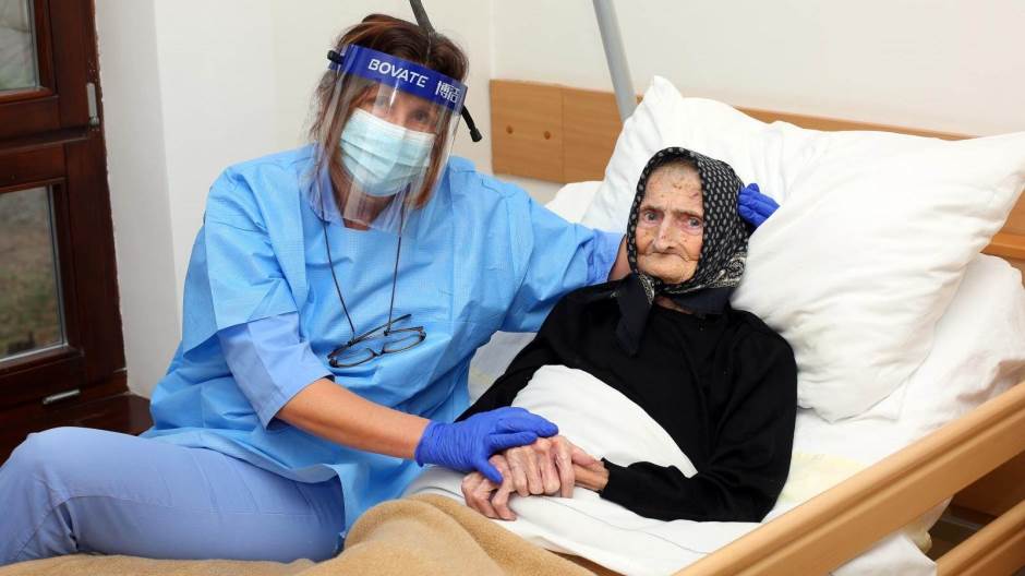 baka preboljela koronu karlovac