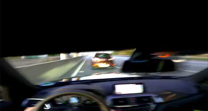 Kakva reakcija: Vozio BMW skoro 300 na sat, pa za dlaku izbjegao tragediju (VIDEO)