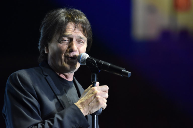 Priredio koncert za pamćenje: Čola oduševio publiku u prepunoj zeničkoj “Areni”