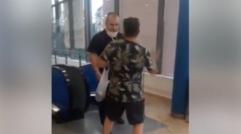 Kupac se potukao sa osiguranjem u tržnom centru jer nije želio nositi masku (VIDEO)