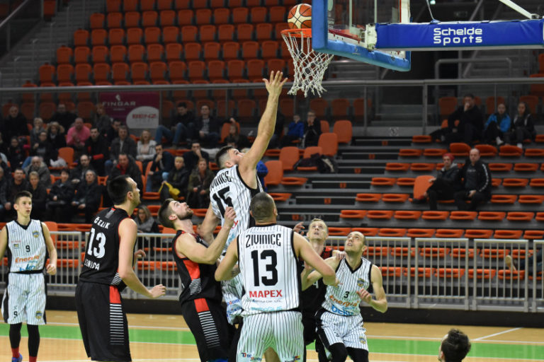 Košarkaši Čelika nadigrali goste iz Živinica i stigli do treće pobjede u nizu