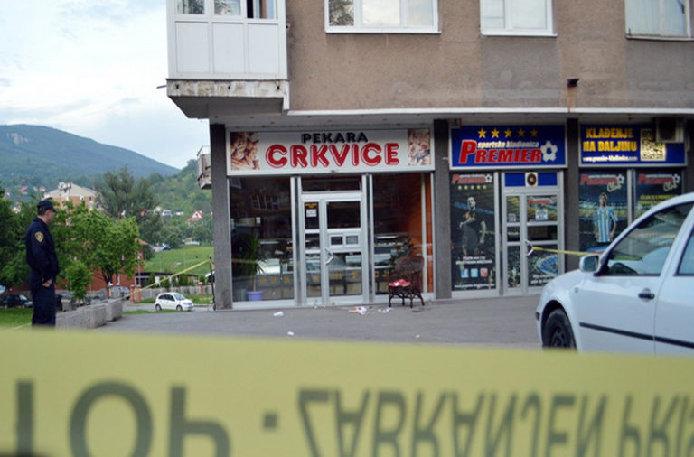 Nakon sinoćnje pucnjave u Zenici: Povrijeđeni prebačen u Sarajevo, poznato ko je pucao, pretresi na više lokacija!
