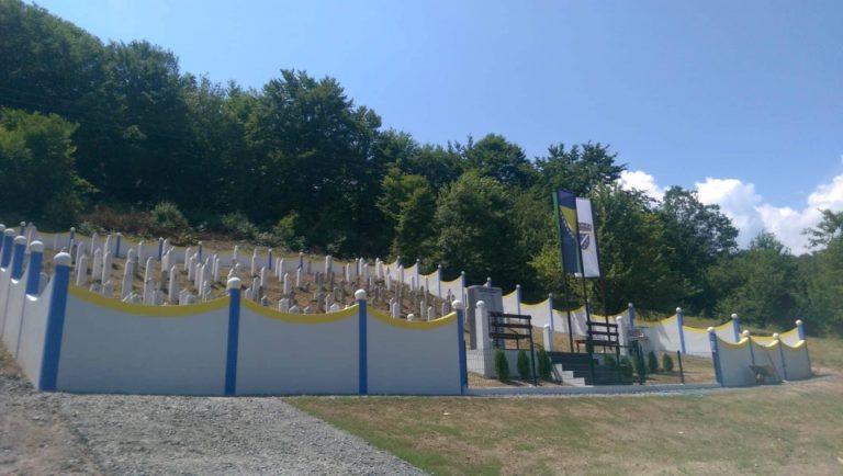 Fahrudin Čolaković, ministar za boračka pitanja obišao radove na uređenju šehidskog mezarja u Donjoj Golubinji