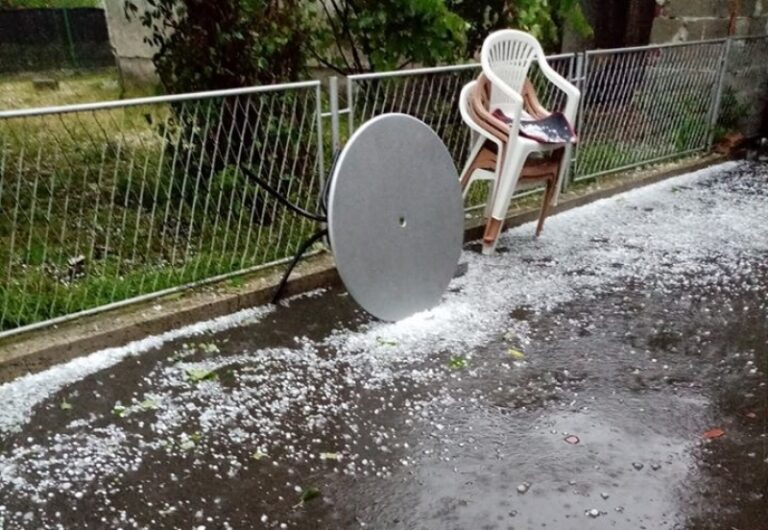 STRAŠNO NEVRIJEME POGODILO BiH: Padao i grad (VIDEO)