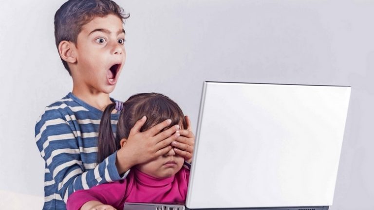Djeca i internet: Kako zaštititi dijete od opasnosti koje nosi internet?