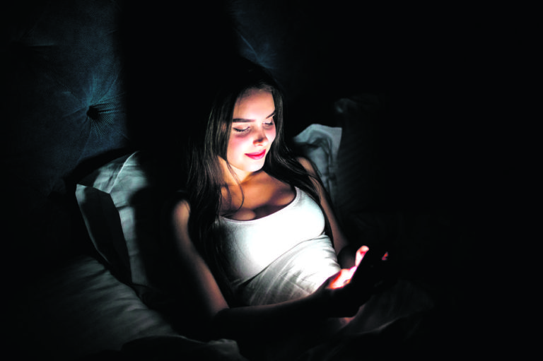 Svaki dan ljudi u prosjeku na mobitelu provedu oko 2,5 sata